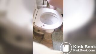 Shitting a huge load in toilet~