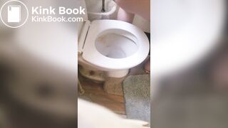 Shitting a huge load in toilet~