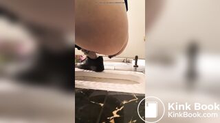 Girl pooping in public toilet2
