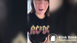 Aussie chick dropping shit