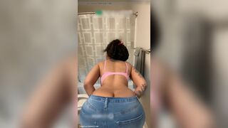 Sexy Hot Black Girl Shits Her Tight Blue Jeans
