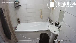 BIG BOOBS GIRL POOP AND FARTS