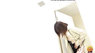 Cute Japanese girl Diarrhea In Squat toilet - video 6
