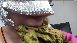 Sucks dick with her shit on