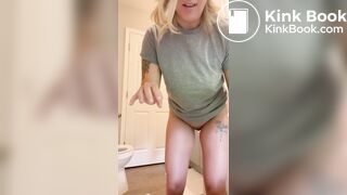 This mom poops her panties in her bathroom