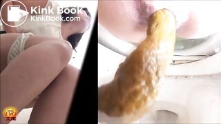 asian girl shits in toilet