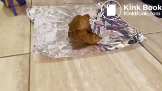 Blonde Milf Nice Poop