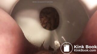 TOILET POO CLOSE.UP