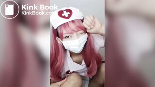 Cute Asian girl Pooping - video 2
