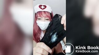 Cute Asian girl Pooping - video 2
