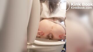 Girls poop too video 8