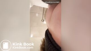 Ex Girlfriend laughing at her footlong turd