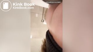 Ex Girlfriend laughing at her footlong turd