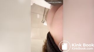 Ex Girlfriend laughing at her footlong turd