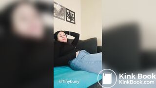 Jeans poop - video 29