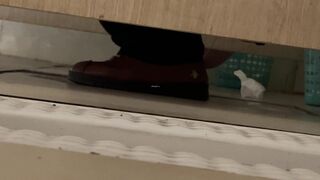 Girl pooping - video 883
