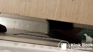 Girl pooping - video 883