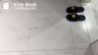 Asian beauty loves to shit