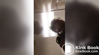 She pooping - video 22