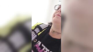 She shitting - video 3