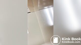 Woman shitting - video 17