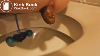She poops in the toilet