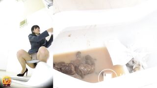 Cute Japanese girl Diarrhea - video 6