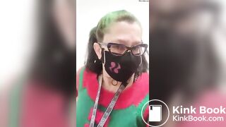 She shitting - video 5