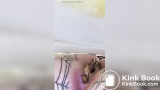 She pooping - video 27