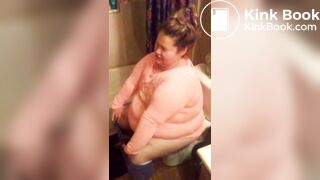 BBW poops in toilet - video 2