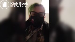 Milf toilet - video 2