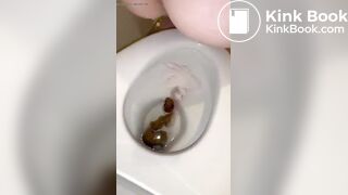Japanese girl poop selfic