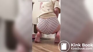Doing a poo in her big panties
