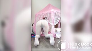 White Leggings Get Messy