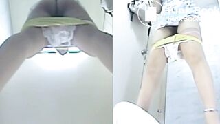 Japanese woman's toilet scene - video 584