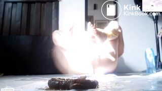 Janet Squirting On Her Poop