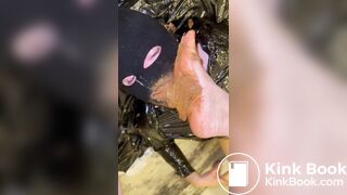 Scat-feet-1