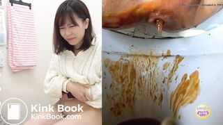Pretty Japanese girl Diarrhea - video 3