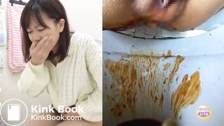 Pretty Japanese girl Diarrhea - video 3