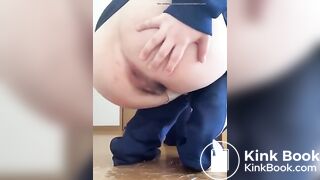 girl pooping - video 301