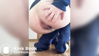 girl pooping - video 301