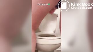 Girl pooping on toilet - video 308