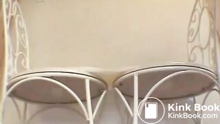 Women shit - video 4
