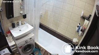 BLONDE FAST GASSY WET POOP