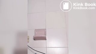 Pooping dildo