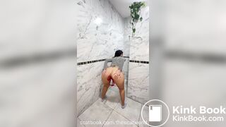 T1t4n14 Shitting On The Floor And Masturbating