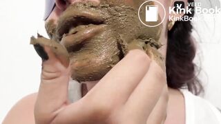 Enfiando a mao no meu cu