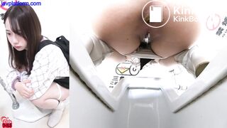 Cute Japanese girl Pooping - video 8