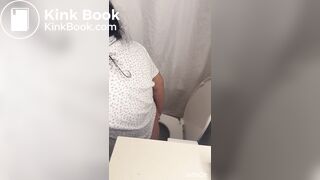 Filipina Gf wipes ass