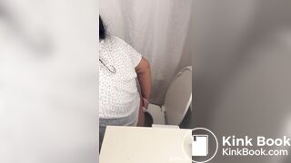 Filipina Gf wipes ass